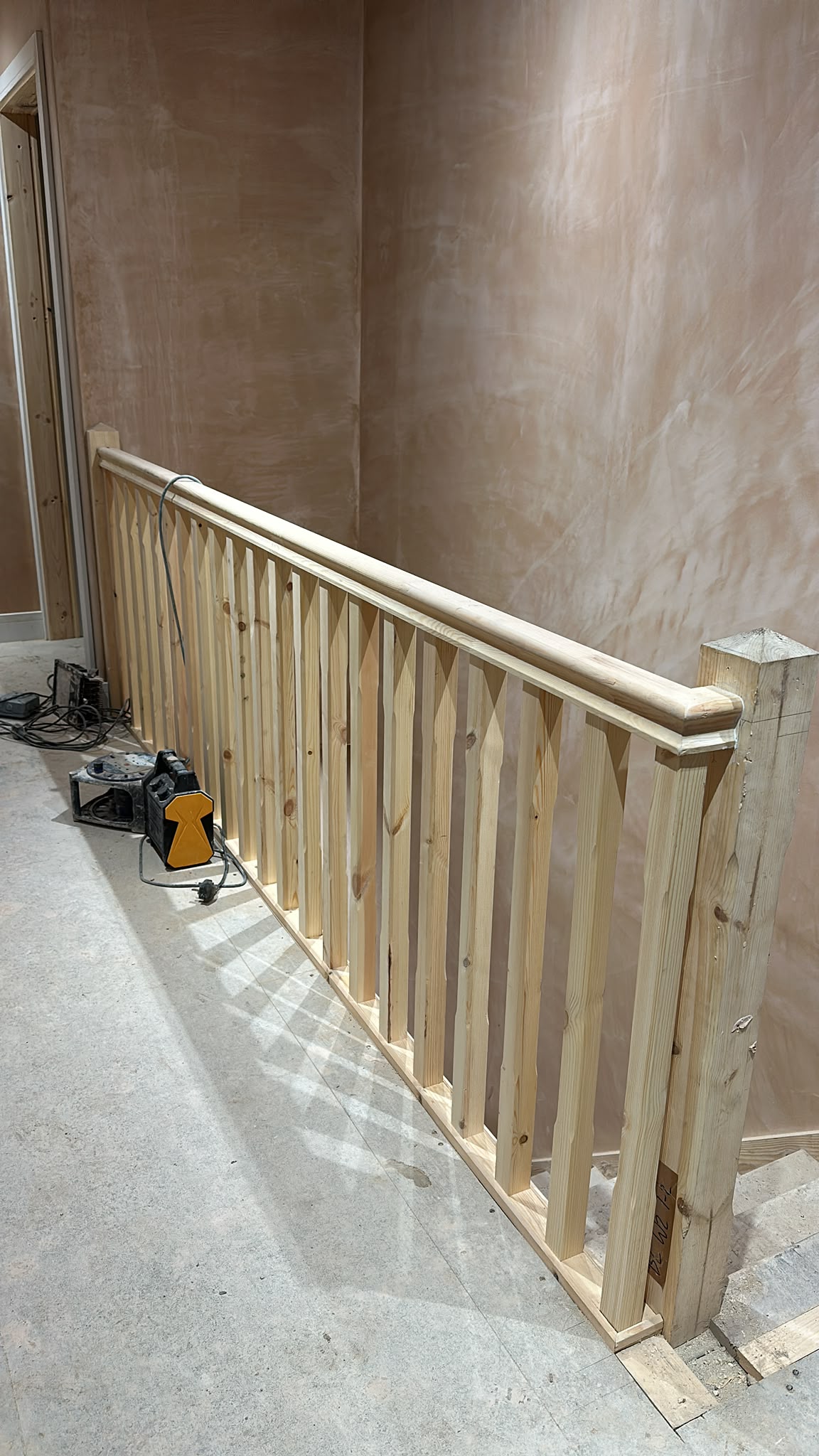 Staircase and spindle balustrade